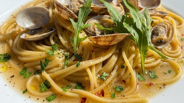 ボンゴレパスタ(サラダ付)